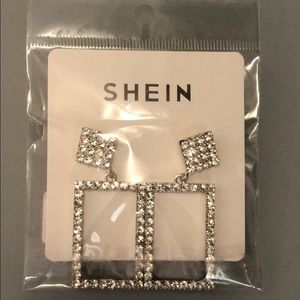 Fashion earnings brand new